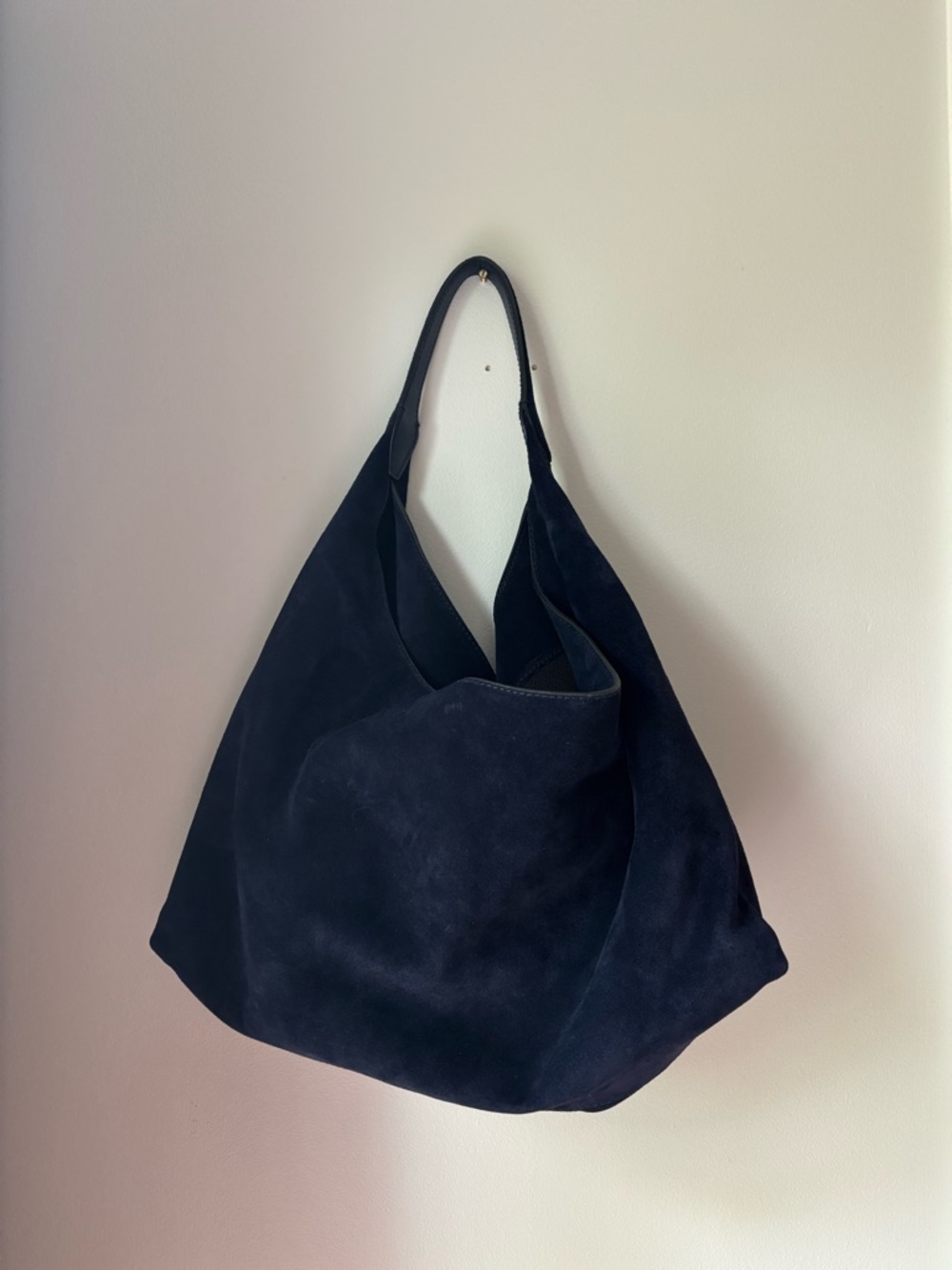 NWOT - Madewell Suede Leather Shoulder Bag in Navy - Picture 4 of 6